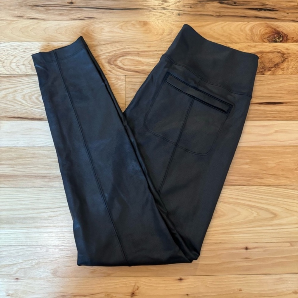Athleta Delancey Gleam Tight Legging Lustre /Black Pants Size Medium Petite - Picture 5 of 10